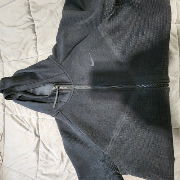 Nike tech jacket - Picture 2 of 2